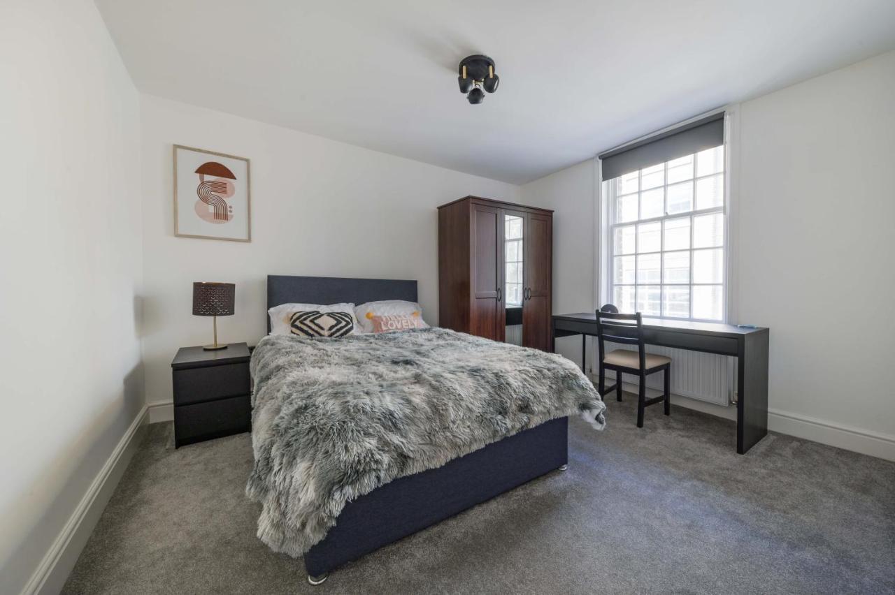 Charming Newly Refurb 2-Bed 2-Bath Whole Apartment Near Hyde Park & Kensington, Prime Paddington Location Zone 1 London Kültér fotó
