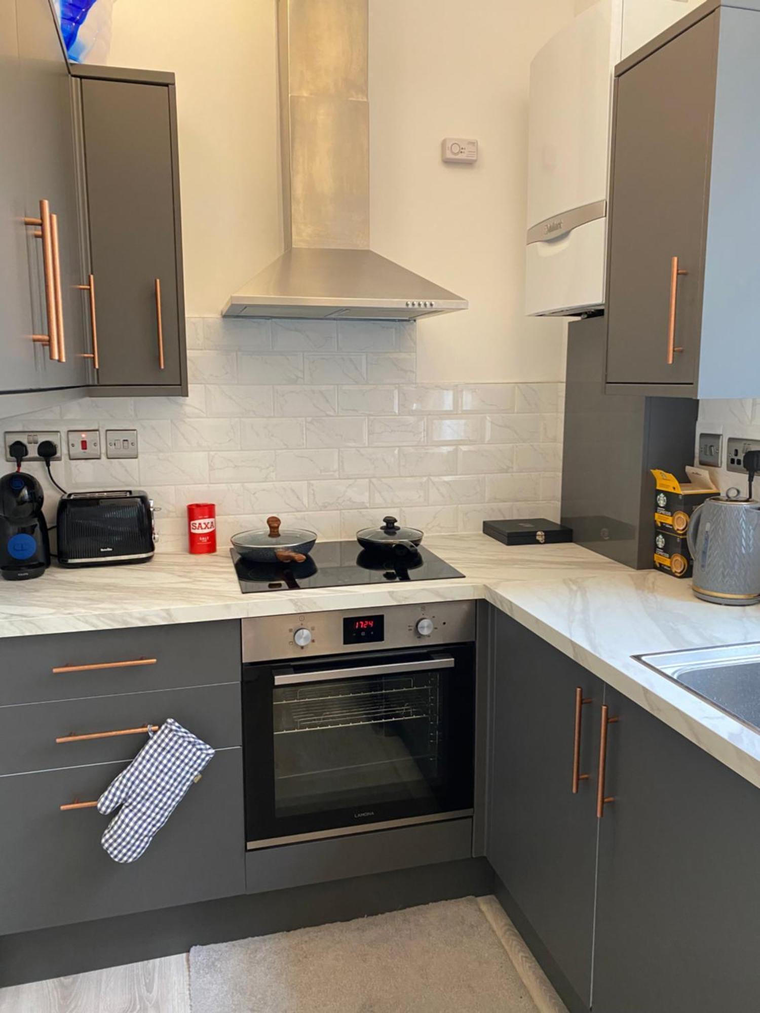 Charming Newly Refurb 2-Bed 2-Bath Whole Apartment Near Hyde Park & Kensington, Prime Paddington Location Zone 1 London Kültér fotó