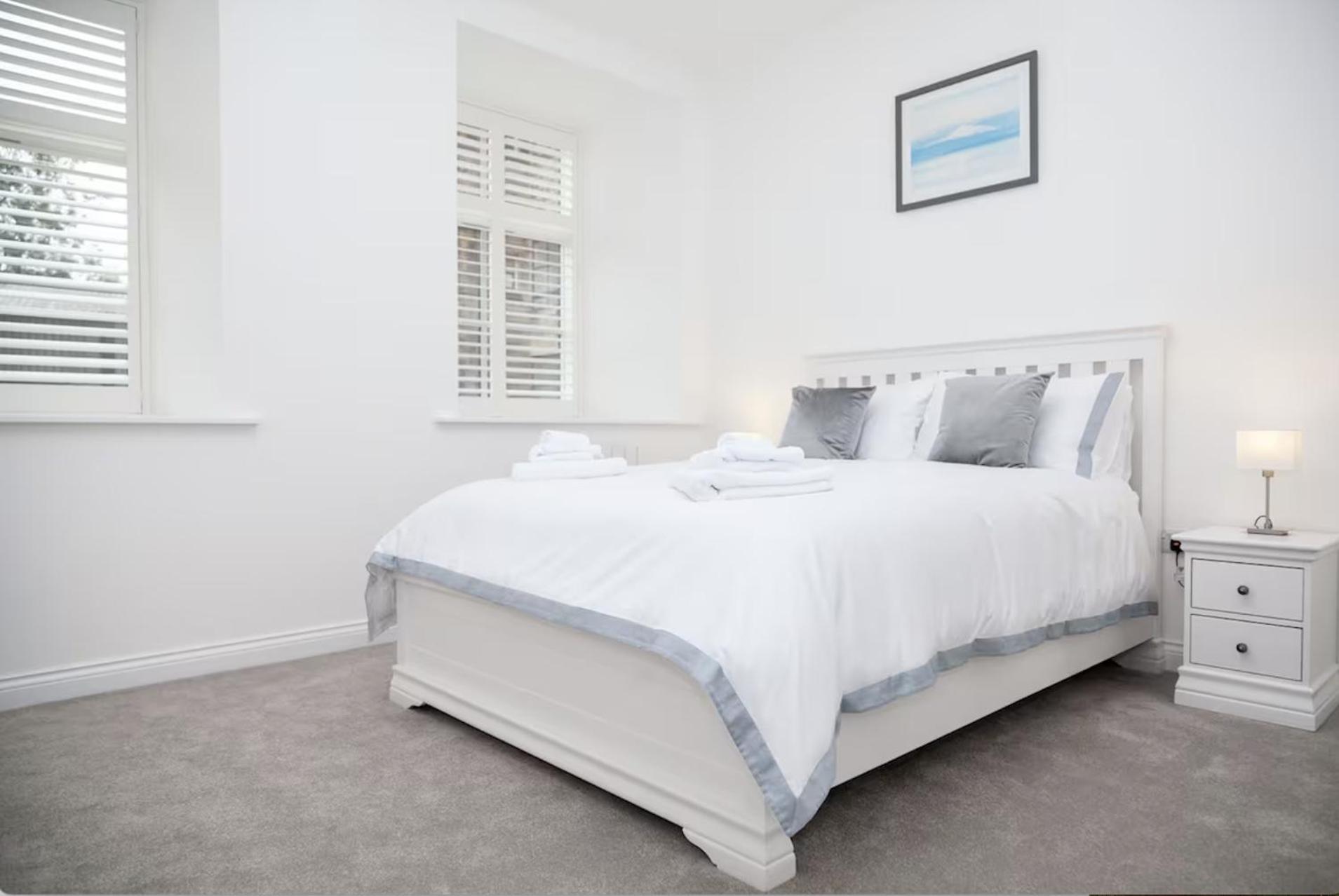 Charming Newly Refurb 2-Bed 2-Bath Whole Apartment Near Hyde Park & Kensington, Prime Paddington Location Zone 1 London Kültér fotó