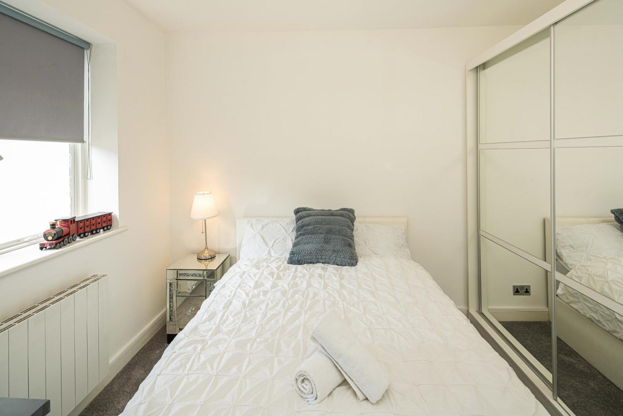 Charming Newly Refurb 2-Bed 2-Bath Whole Apartment Near Hyde Park & Kensington, Prime Paddington Location Zone 1 London Kültér fotó