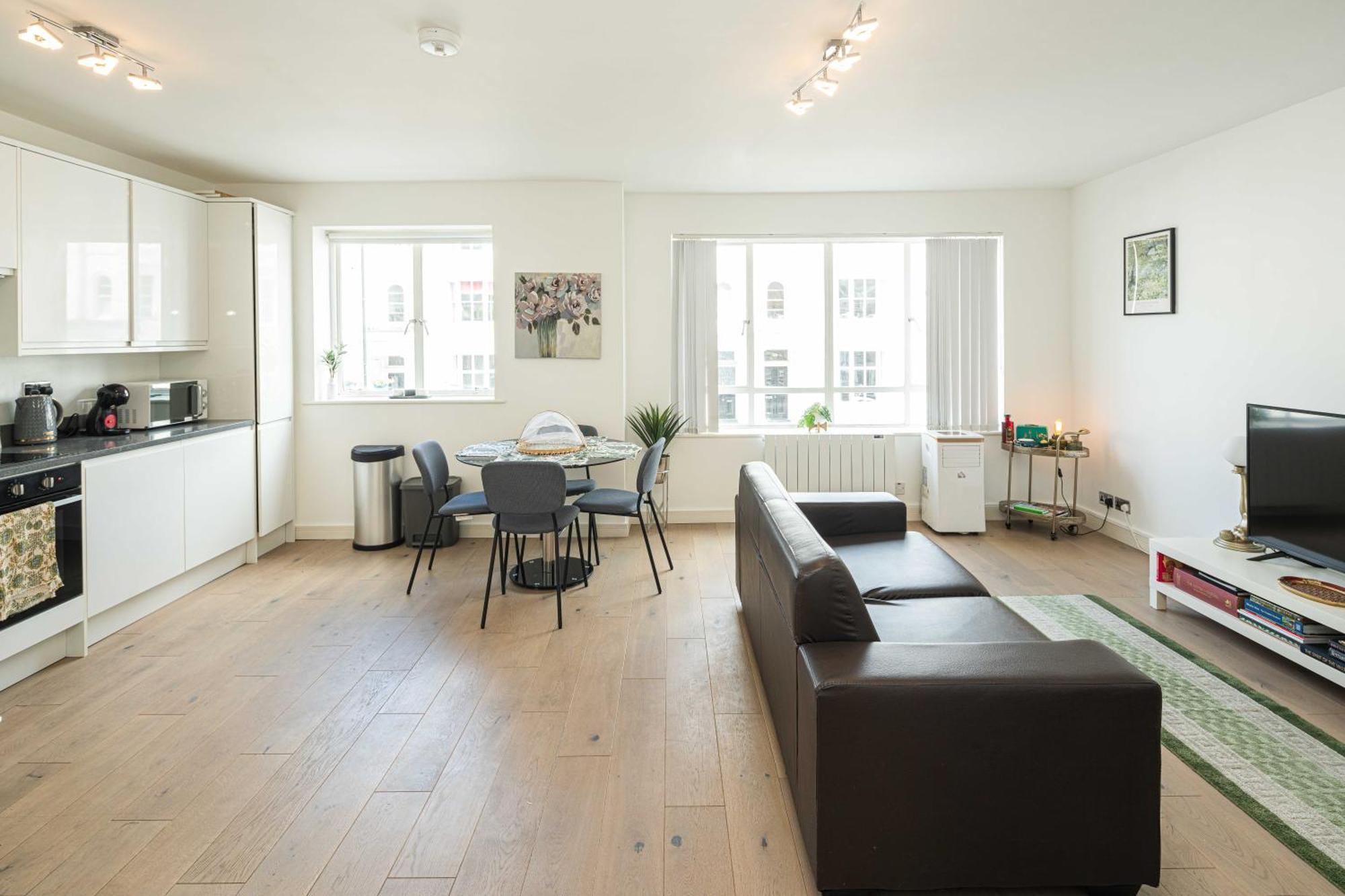 Charming Newly Refurb 2-Bed 2-Bath Whole Apartment Near Hyde Park & Kensington, Prime Paddington Location Zone 1 London Kültér fotó